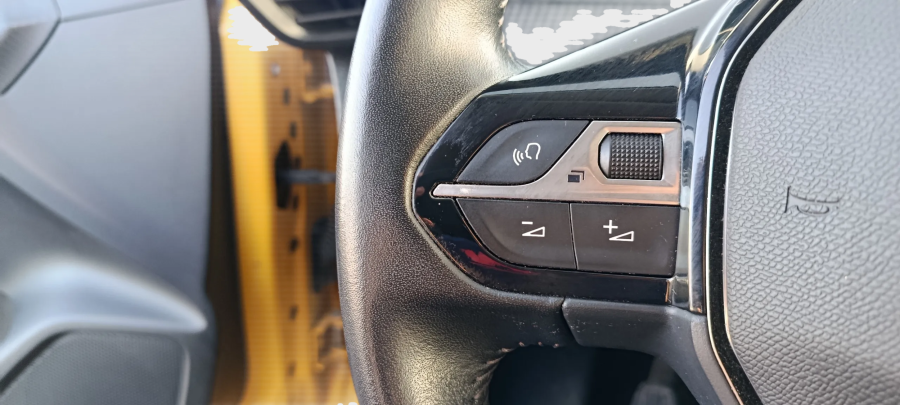 Imagen de Peugeot 208