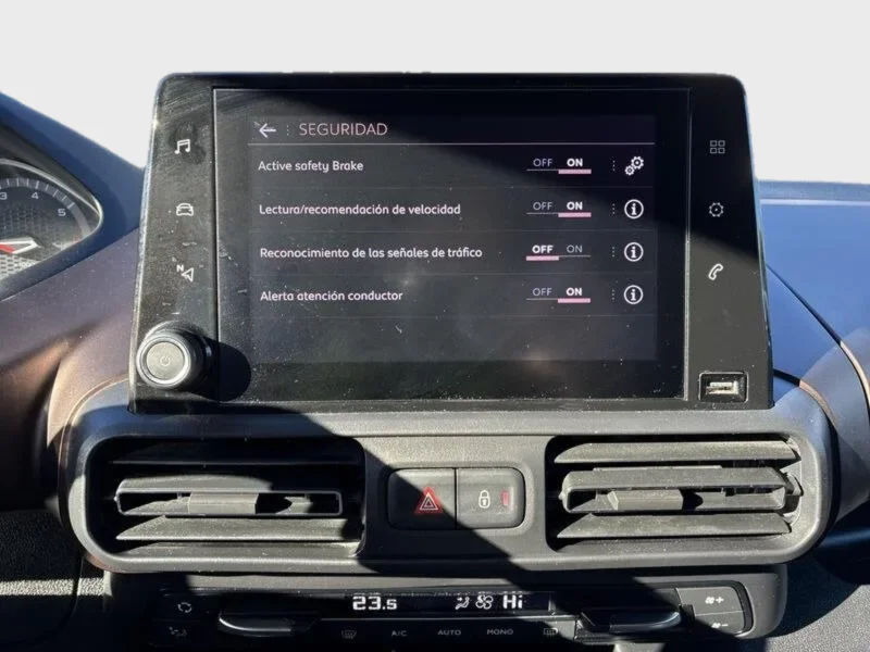 Imagen de Peugeot Rifter