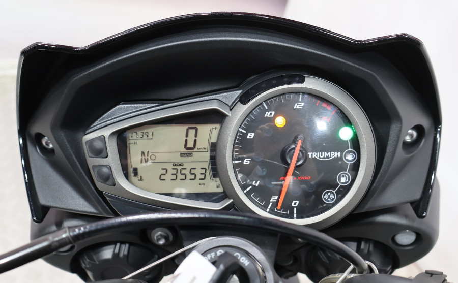 Imagen de Triumph STREET TRIPLE S
