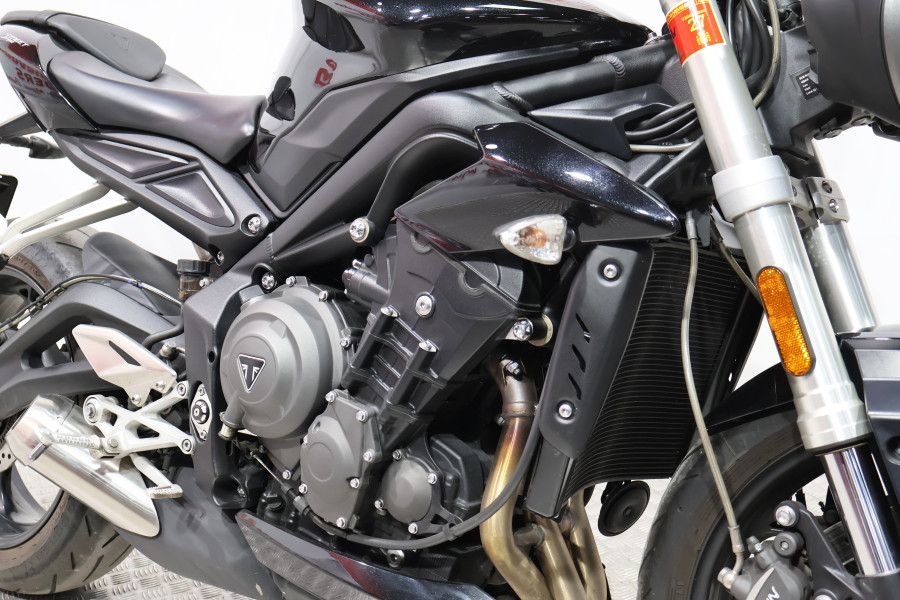 Imagen de Triumph STREET TRIPLE S