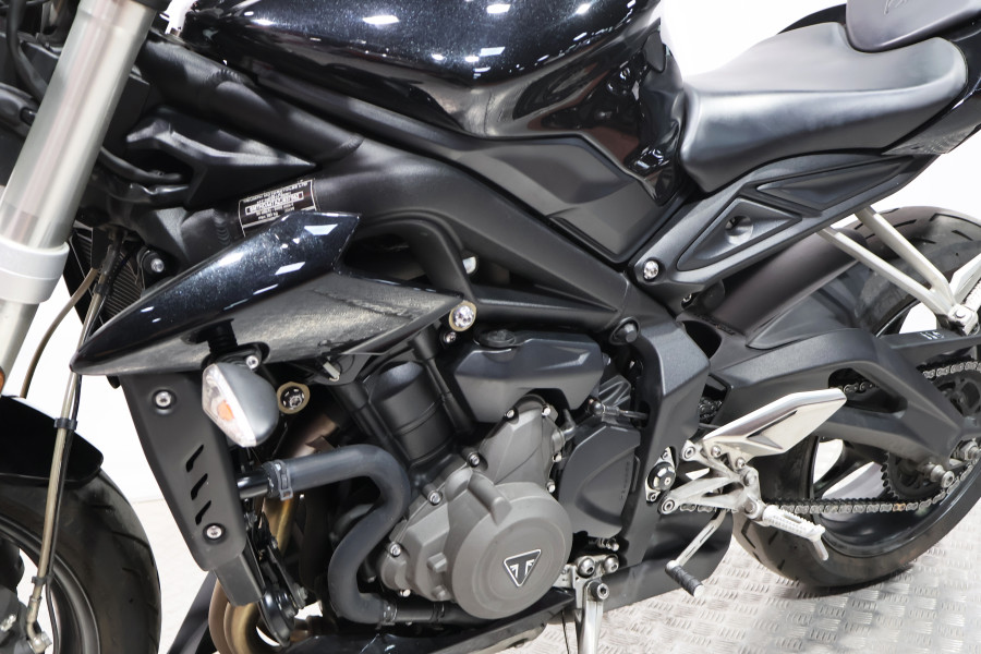 Imagen de Triumph STREET TRIPLE S