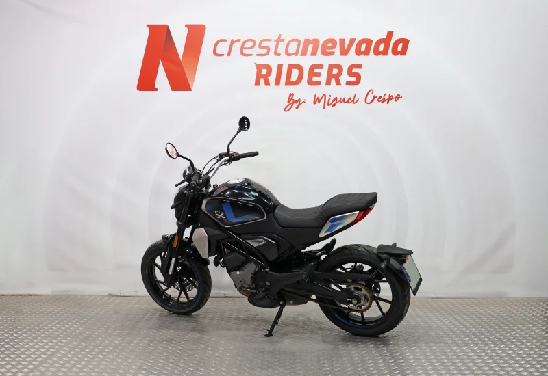 Imagen de CFMOTO 300CL-X