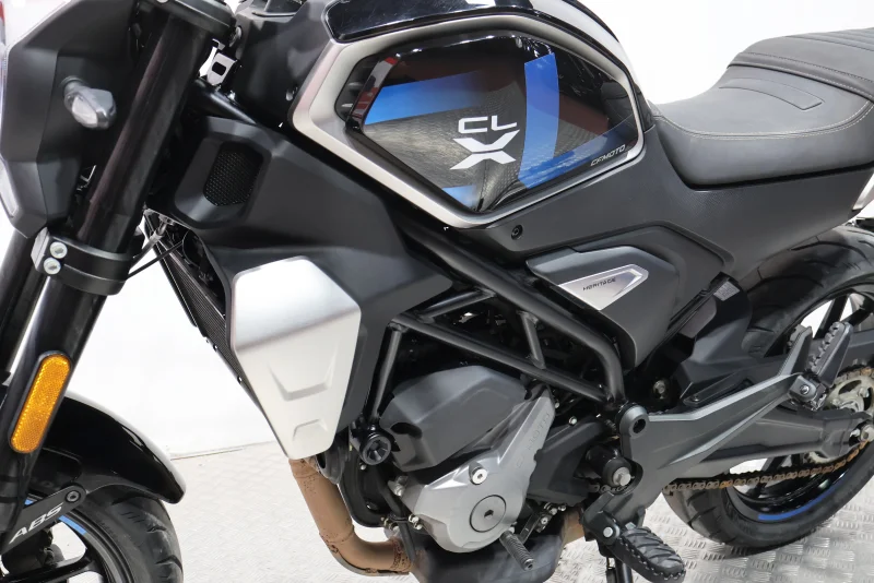 Imagen de CFMOTO 300CL-X