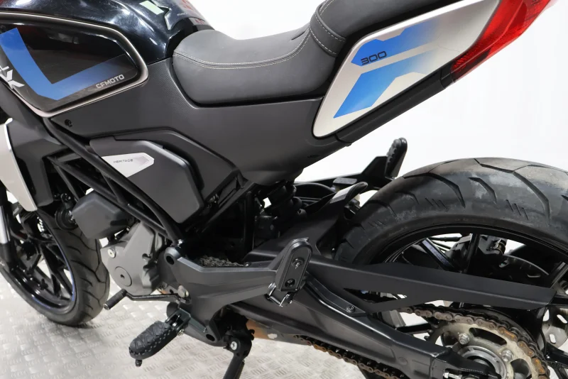 Imagen de CFMOTO 300CL-X