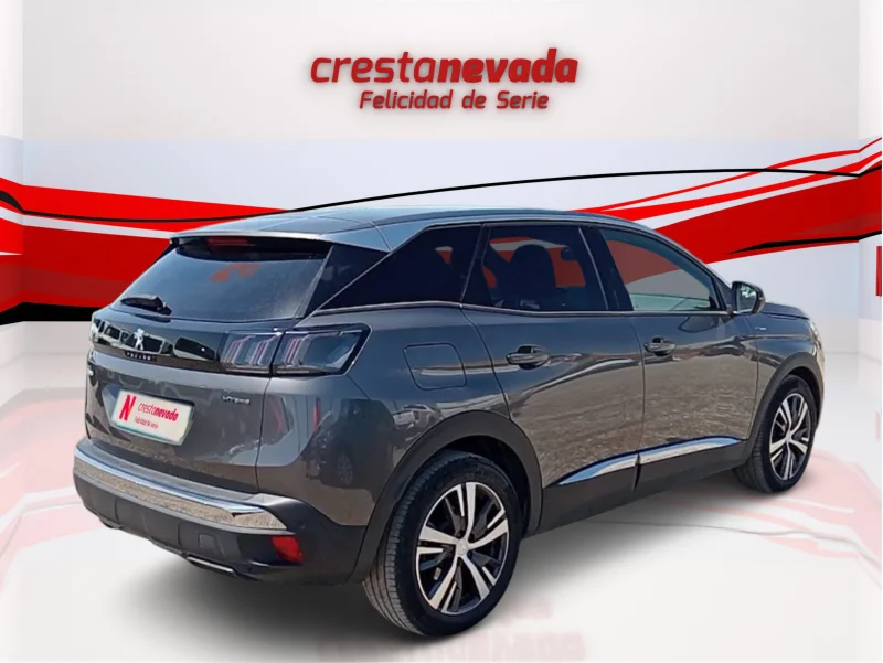 Imagen de Peugeot E-3008