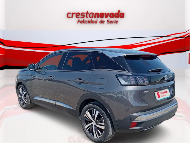 Imagen de Peugeot E-3008