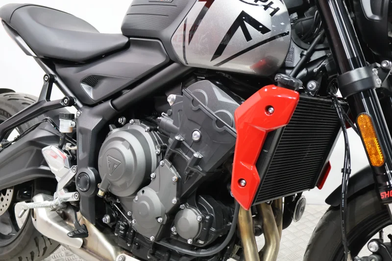 Imagen de Triumph TRIDENT 660 