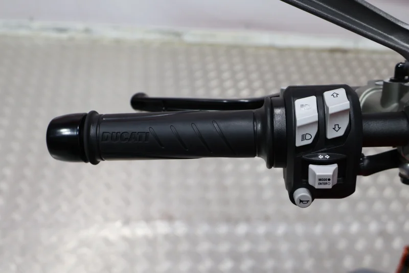 Imagen de Ducati MONSTER SP