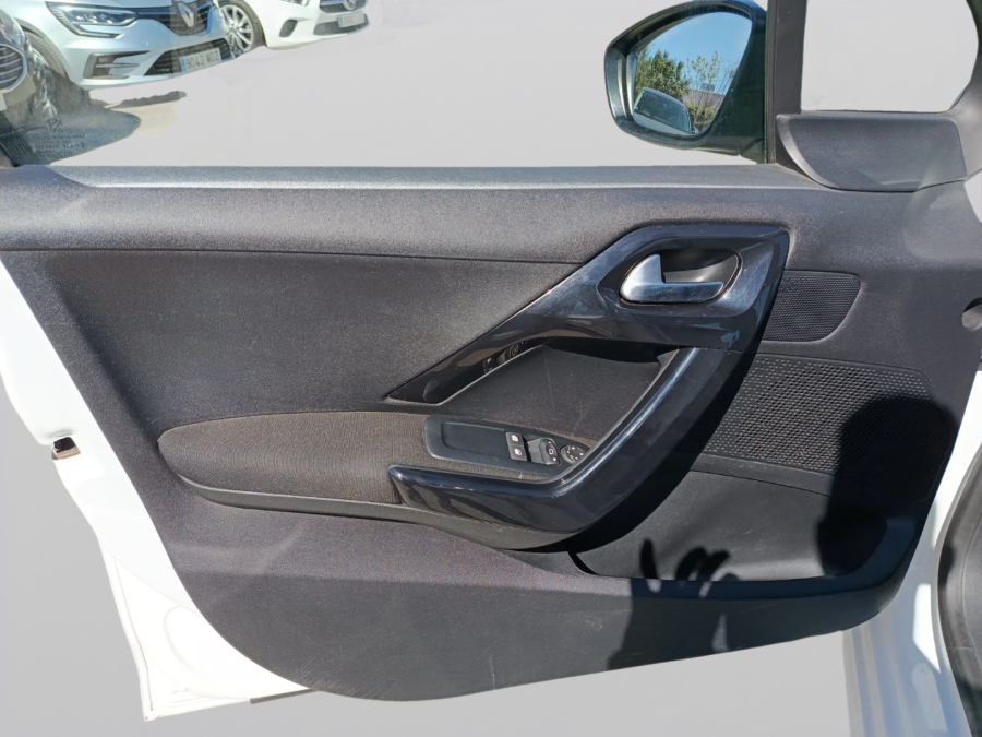 Imagen de Peugeot 208