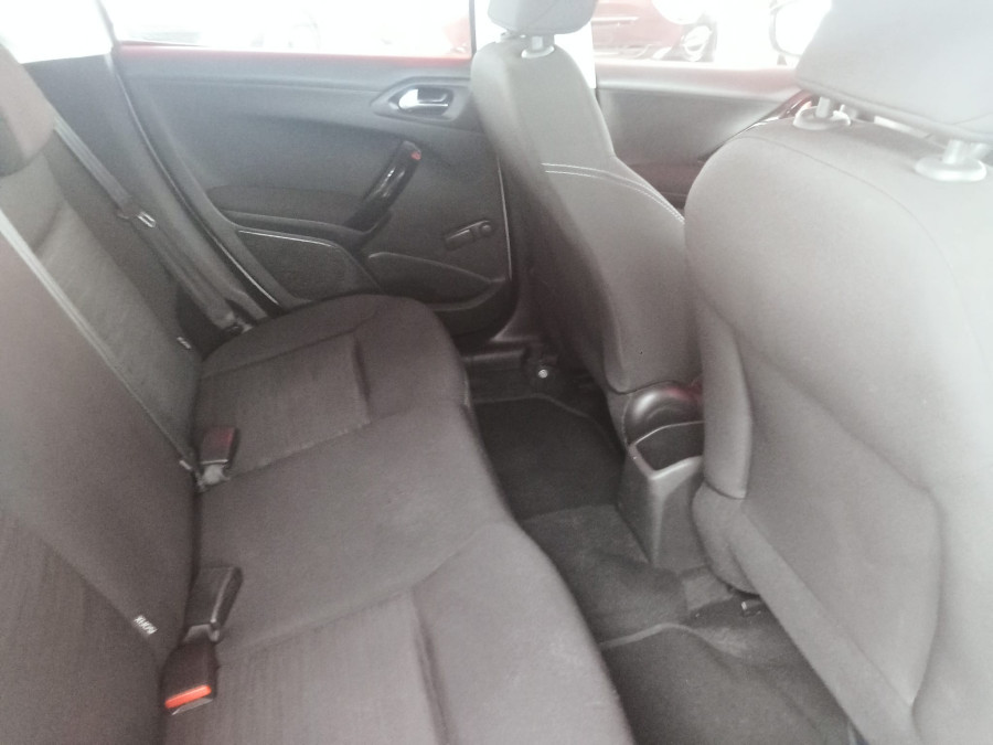 Imagen de Peugeot 208