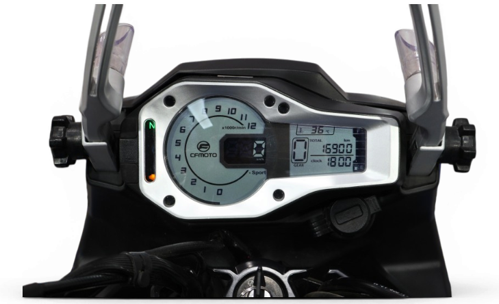Imagen de CFMOTO 650MT A2