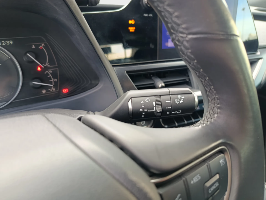 Imagen de Lexus UX
