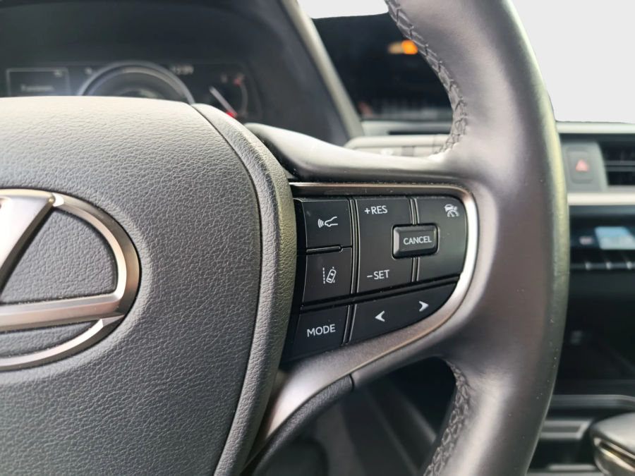 Imagen de Lexus UX