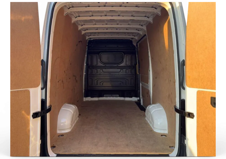 Imagen 4 de Volkswagen Crafter Diesel 140 CV por 36.822 €