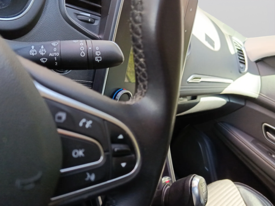 Imagen 13 de Renault Scénic Diesel 150 CV por 17.490 €