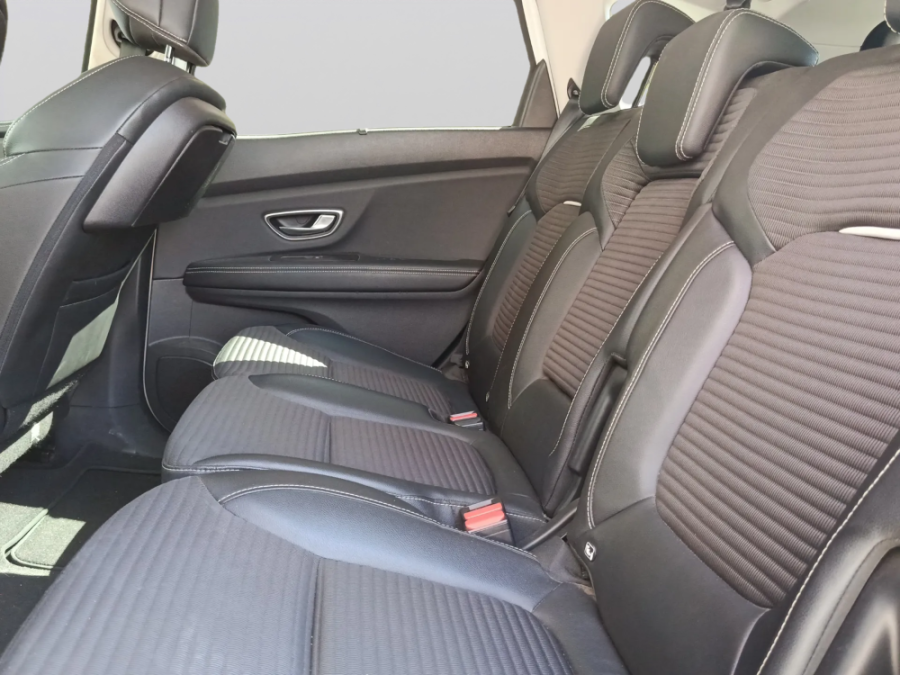 Imagen 21 de Renault Scénic Diesel 150 CV por 17.490 €