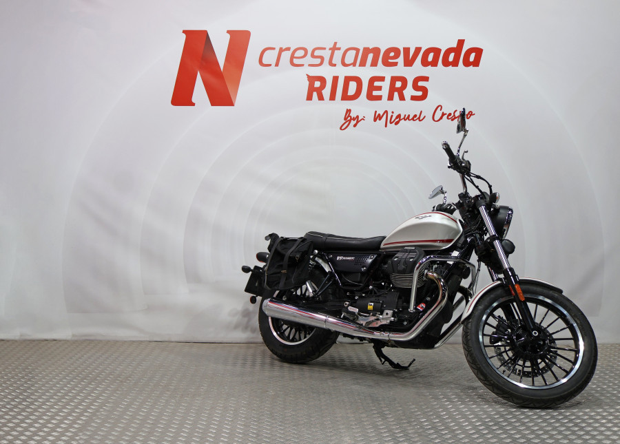 Imagen de Moto Guzzi V9 ROAMER