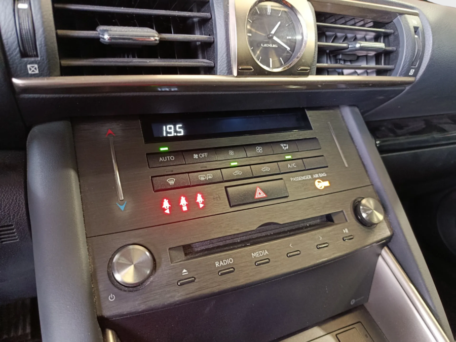 Imagen de Lexus IS