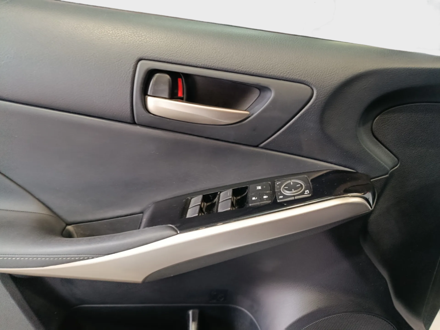 Imagen de Lexus IS