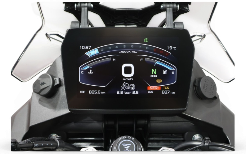 Imagen de VOGE 900 DSX A2