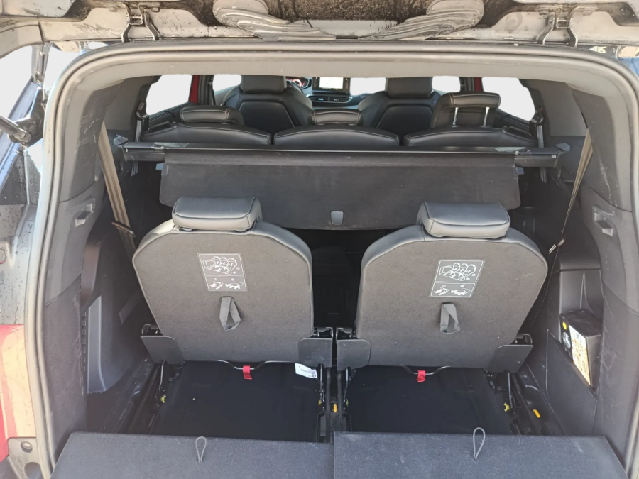 Imagen de Peugeot 5008