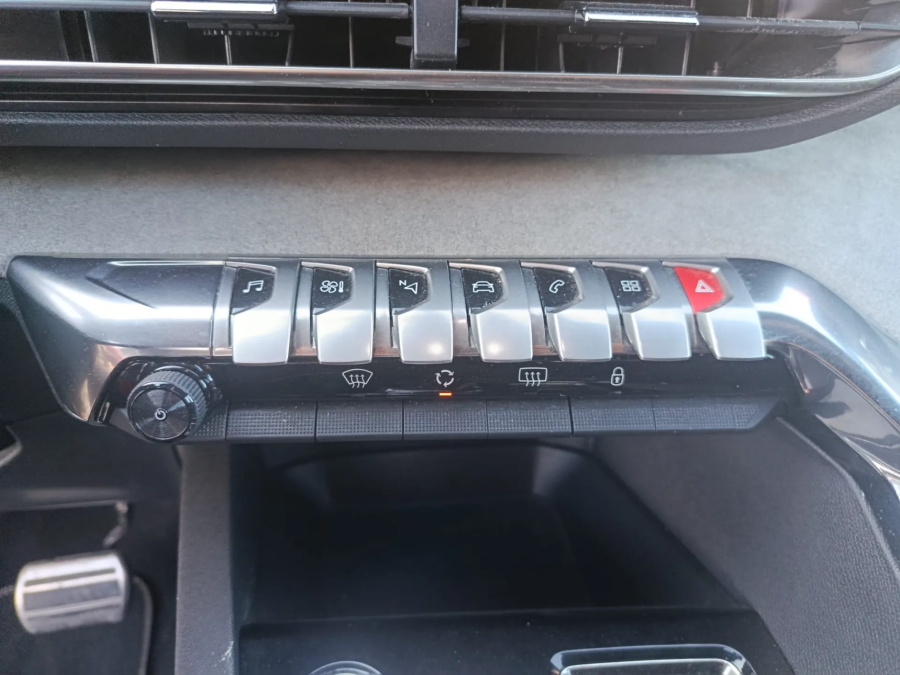 Imagen de Peugeot 5008
