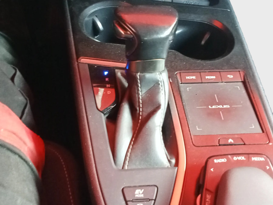 Imagen de Lexus UX