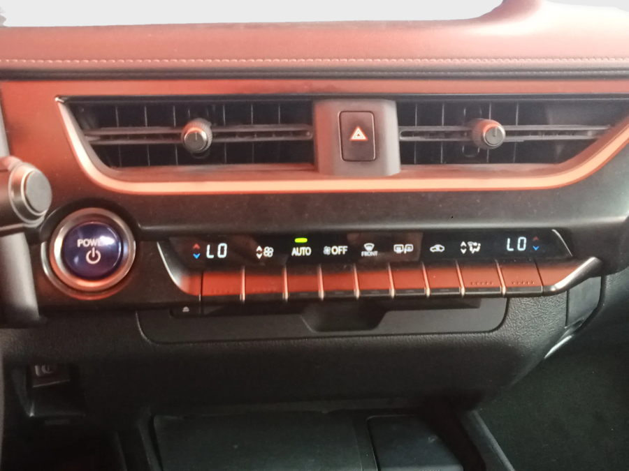 Imagen de Lexus UX