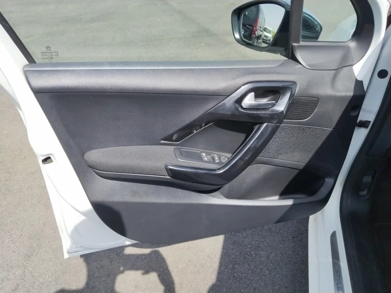 Imagen de Peugeot 208