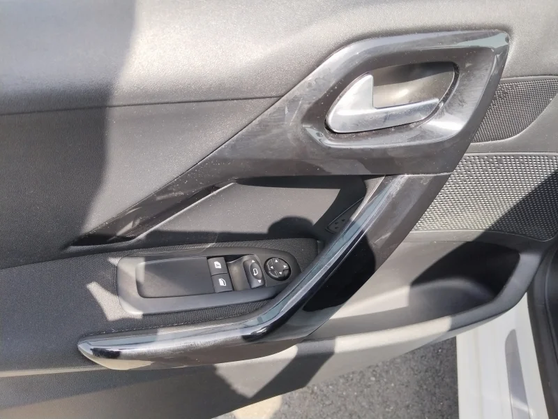 Imagen de Peugeot 208