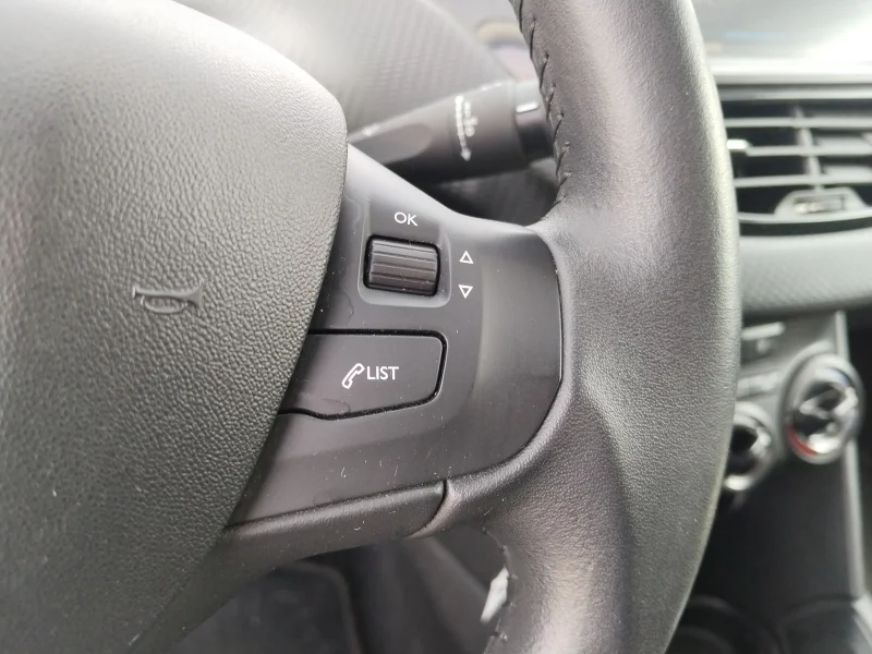 Imagen de Peugeot 208