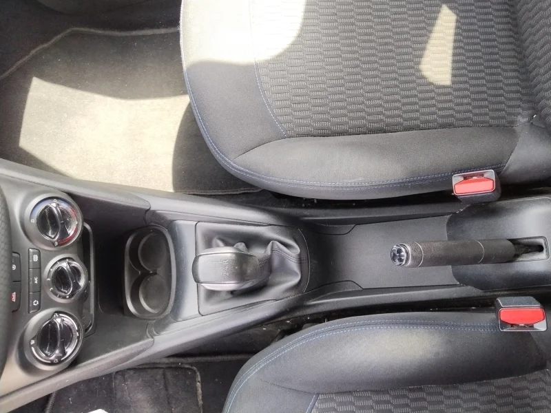 Imagen de Peugeot 208
