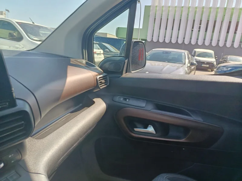 Imagen de Peugeot Rifter