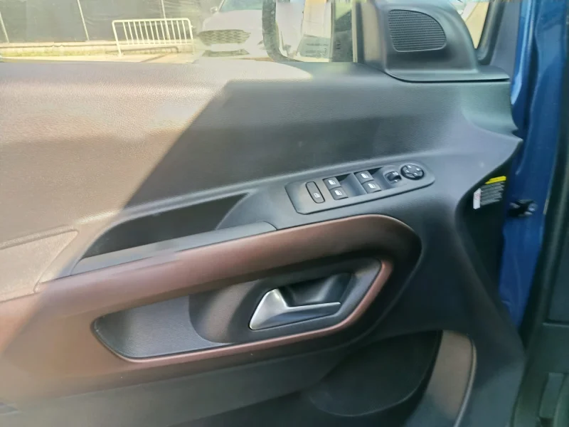 Imagen de Peugeot Rifter