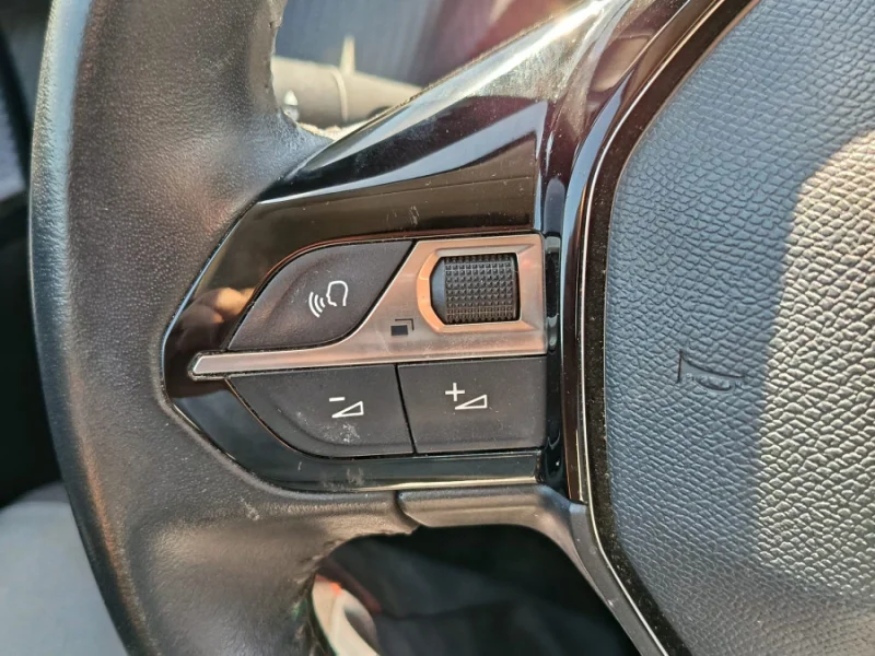 Imagen de Peugeot 208