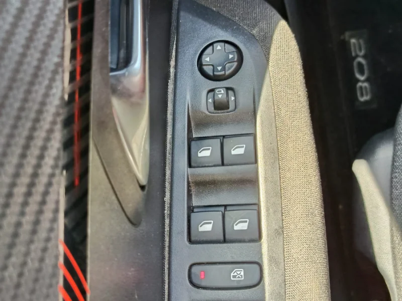 Imagen de Peugeot 208