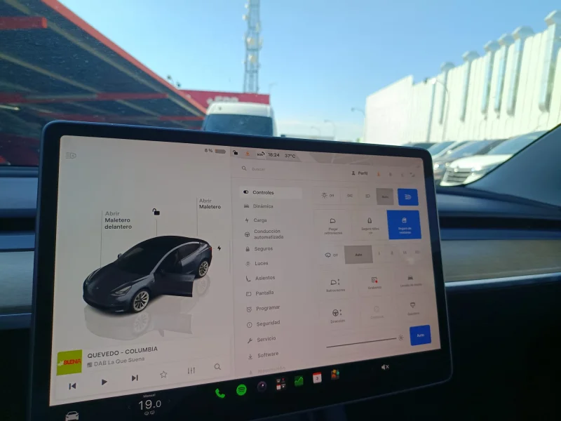 Imagen de tesla Model 3