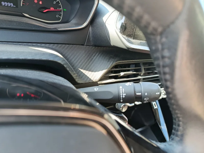 Imagen de Peugeot 208