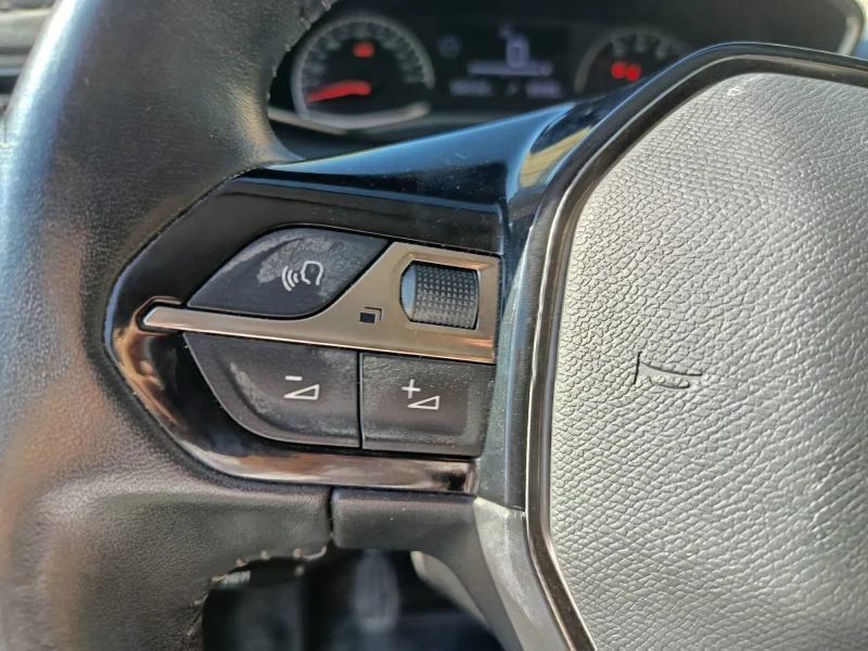 Imagen de Peugeot 208