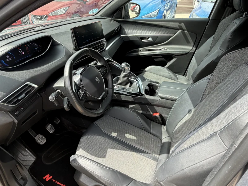 Imagen de Peugeot 3008