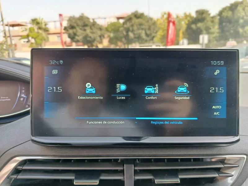 Imagen de Peugeot 3008