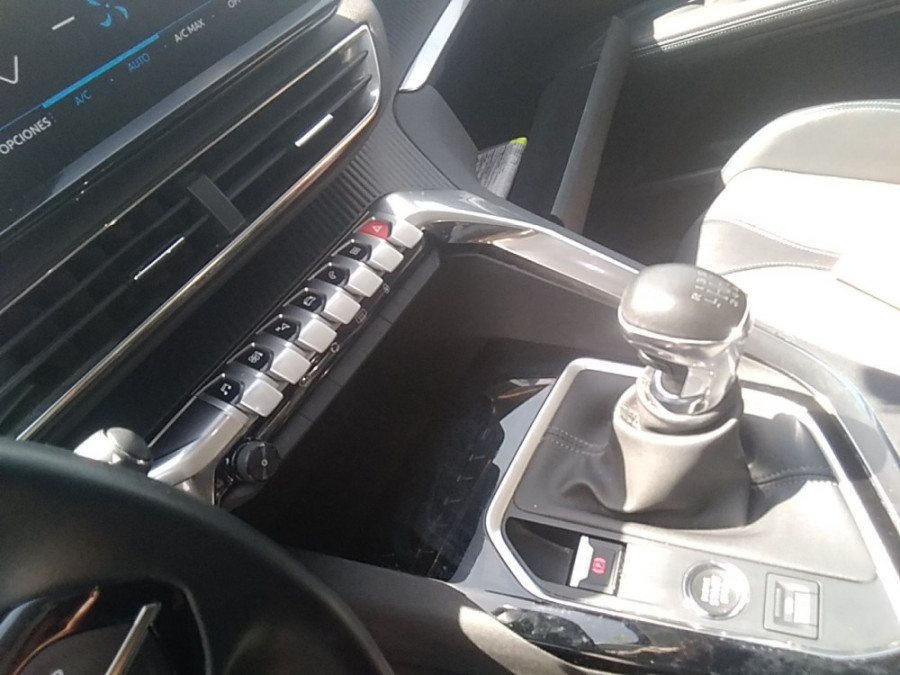 Imagen de Peugeot 5008
