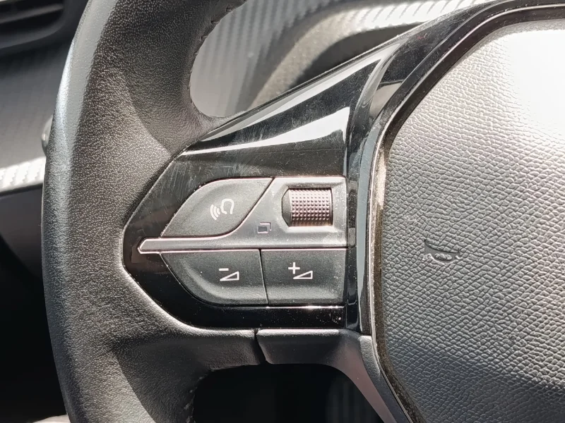 Imagen de Peugeot 208