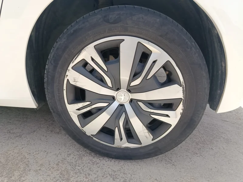 Imagen de Peugeot 208