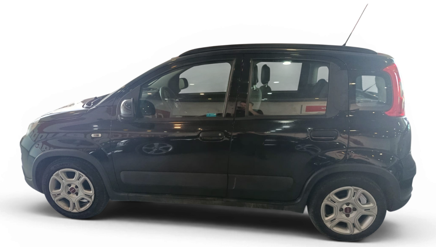 Imagen 8 de Fiat Panda Híbrido 71 CV por 11.490 €