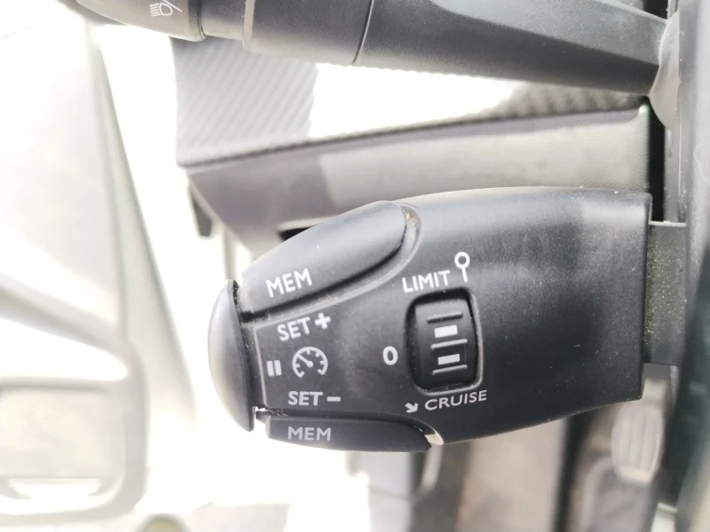 Imagen de Peugeot 208