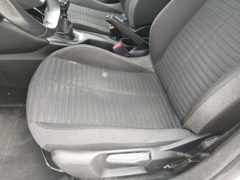 Imagen de Peugeot 208