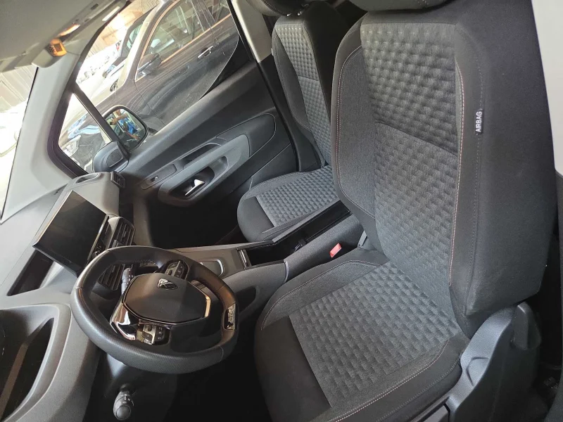 Imagen de Peugeot Rifter