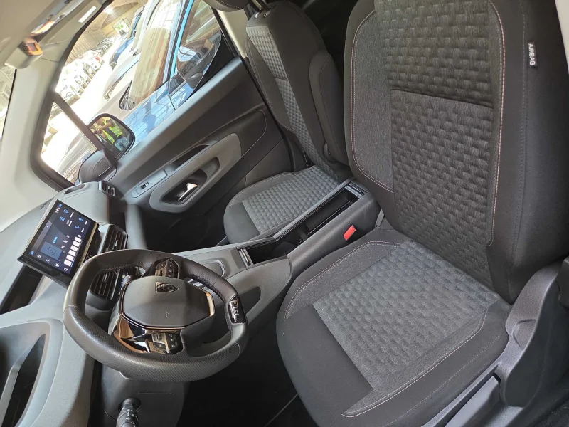 Imagen de Peugeot Rifter