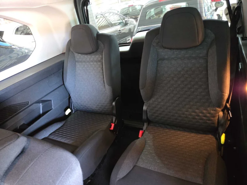 Imagen de Peugeot Rifter